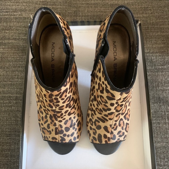 Moda Spana Leopard Ferman Bootie - Picture 9 of 15